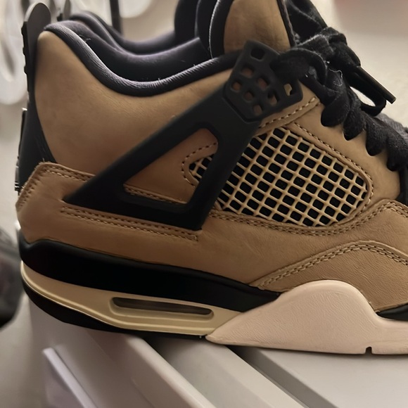 Retro Jordan 4 fossils - Picture 3 of 10
